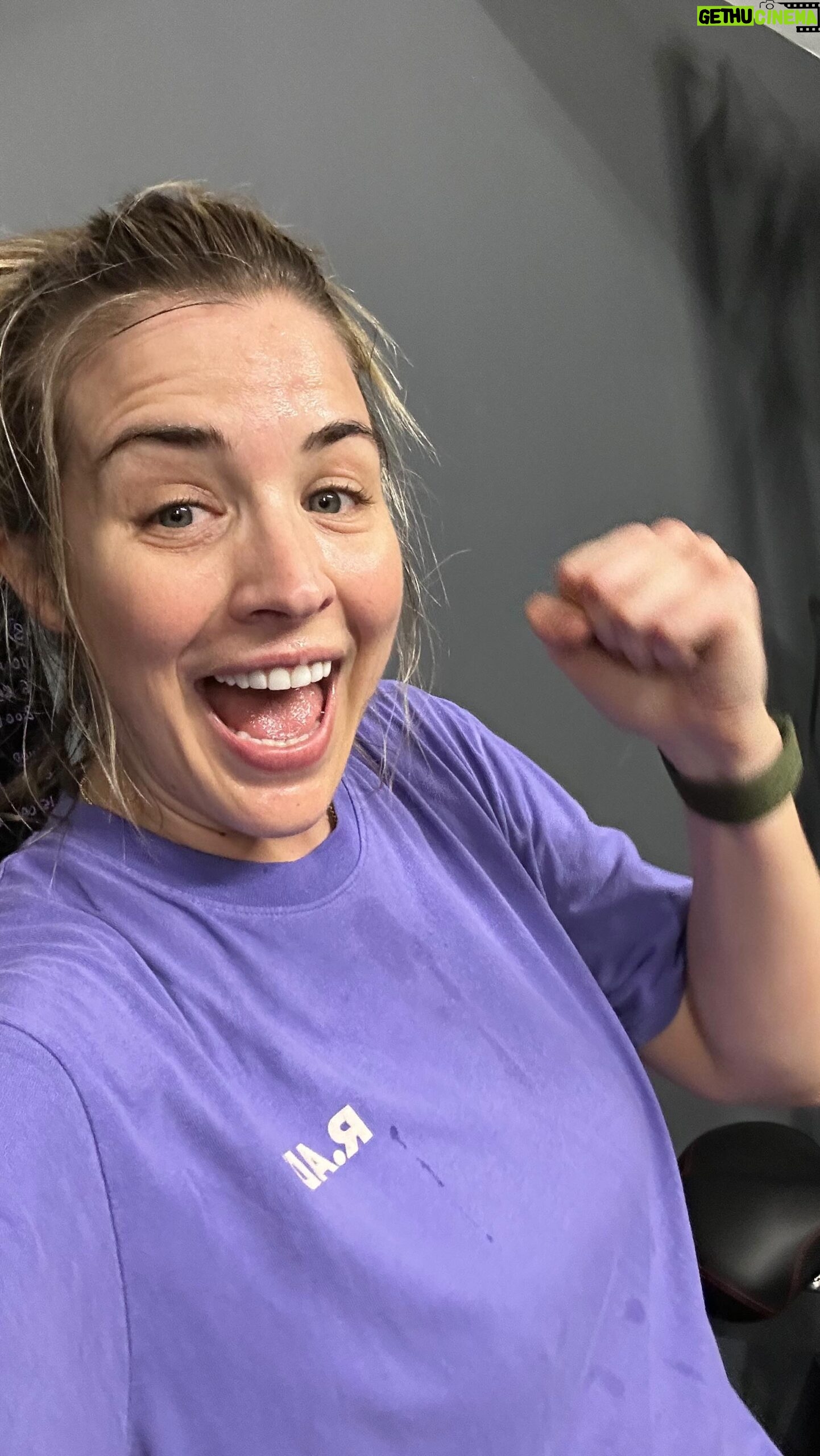 Gemma Atkinson Instagram - It’s been 13 months since I’ve tried to lift even half of this weight. Form still isn’t Great but it’s an achievement! 55kg 10reps for 3 sets. Still a way off what I was lifting pre Thiago but 5 months ago there’s no way I could ever imagine myself lifting again. I can’t speak for all mums but I know for some of us something happens when you have a baby. You get this kind of imposter syndrome where you think everything you did pre baby is impossible. Hormones are shot, you’re exhausted and for me, with my 2nd section and a toddler to already look after, it took longer for me to feel ok physically, And mentally I spent the first 4wks worried sick about haemorrhaging again. About 7wks in I carried Tio upstairs in his car seat because I was so fed up of ppl doing everything for me. A few hrs later I lost some blood and I had to go back to hospital. It was only old blood coming away & I was home within hours. It scared me though and I was so annoyed at myself for lifting him like that. It was a big wake up call about how big an operation I’d had. Twice! I had a moment after thinking I just needed to accept mentally & physically I prob won’t be the same again and that this was a new norm I had to get used to. I have 2 happy healthy babies so what does it matter? But the thing is,it did & it does. Because if us as parents aren’t feeling good in ourselves, how on earth are we supposed to parent to our best ability? How are we supposed to set examples? Everyone had something they loved to do before being a parent (for me it’s training. Nothing makes me feel better) a lady msgd me once saying she used to run marathons but after a section with twins she assumed she’d never run that far again, but she did. On her twins 5th b’day week! To others, your little post partum successes will seem daft. Ignore them. To you they are wins! I know it doesn’t feel like it in the early months of parenthood, but you will eventually get “you” back. And both you & your kids will thrive from it. So Keep going in whatever your small successes may be 👏🏼 Pls don’t attempt any exercise without the go ahead from a postpartum specialist! I’ve been seeing my pelvic floor specialist regularly ♥️