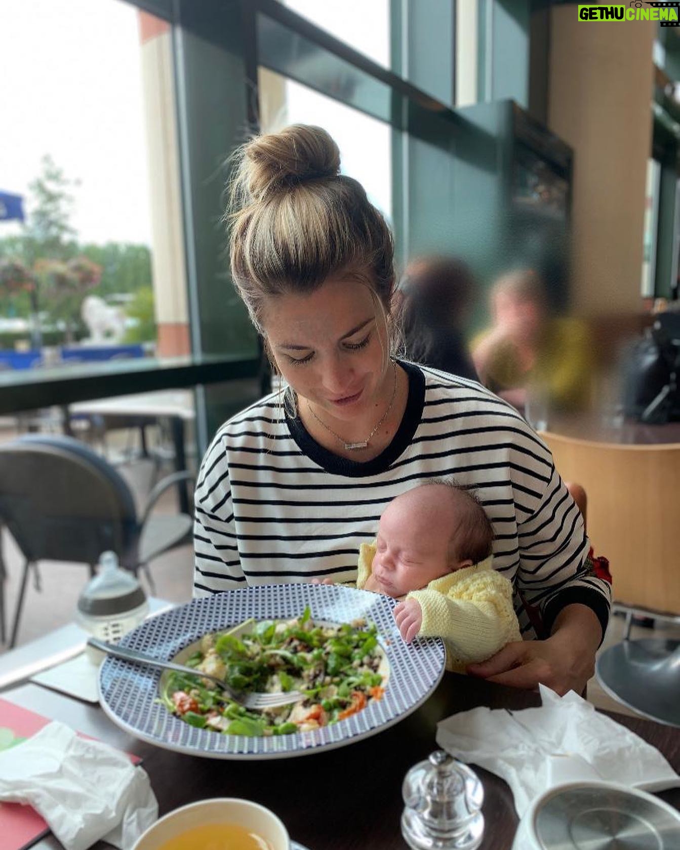 Gemma Atkinson Instagram - Lots of DMs about my postpartum plans and what I did after Mia this morning (I’ve shared a few on stories) but thought it easier to do a post on here. The first slide was 3wks after my emergency section. I didn’t do anything other than walking for 15 weeks. I focused on my nutrition as I knew this would not only help my mental mood, but help my body heal quicker. Food is medicine 🙌🏼 After my mummy Mot to check my pelvic floor & scar healing I began my sessions back @ultimateperformancelive with Evil Steve. As you can see, my first one back was hard & I was starting from scratch building up my strength & muscular definition again. I could only commit to two days a week with Steve so that’s when we decided to turn our then garage at the old house to a gym. It was then I was able to get sessions in more frequently (sometimes with Mia involved as you can see) 😂 My weighted vest was a god send as sometimes with free weights I felt a little pressure on my scar. With the vest I didn’t. Slide 8 & 9 is all about my core. Postpartum is for life so I continued those exercises 3 times a week up until I fell pregnant with little man. Slide 10 was 7th July 2020. Exactly a year & 3 days after Mia was born. That’s how long it took roughly to be 100% back! Hitting new PBs by a long shot, mentally strong and focused and enjoying it! And I’m putting no pressure on myself to do it any sooner this time around. The extra benefit this time is we have a gym at home. I won’t need to have the extra 1hr either side of a session to get there and back. Doesn’t make the workouts any easier but saving time is a huge win for any parent! Our bodies are remarkable. And in growing & birthing a human it’s done the biggest workout of its life. Be kind to it. I always say it, but it’s hard to feel bad about a body you’re taking care of. Remember everyone is different, so don’t compare yourself. Comparison is the theft of joy. I know ladies who did it sooner than me, some who did it later. But we all did it. Around our own circumstances & routines we did it. And so will you! ❤️