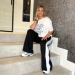 Gemma Atkinson Instagram – Excited to share my brand new @inthestyle collection launching THIS WEDNESDAY at 7pm (ad) πππ ππππ π
πππ ππππ! π€
The cosy Autumn season is here! π
Iβve worked with the ITS team to bring you a collection of new season staples which is full of comfy styles that you can pop on this autumn! Theyβre perfect if youβve got a coffee date with the girls, doing the school run or just relaxing at home watching your favourite film!π€
Weβve included lots of versatile pieces into this range from sweats to knitted dresses to knitted jumpers to lounge sets and so much more! I love it π«
To celebrate weβre also giving you and a mate the chance to πππ ππππ π
πππ ππππ!
For your chance to πππ:
1οΈβ£ LIKE this post
2οΈβ£ TAG your mate you’d share it with π―ββοΈ
3οΈβ£ Make sure you both FOLLOW @inthestyle @glouiseatkinson
Good luck! ππ€ The comp winners will be announced on Wednesday before the launch at 7pm. As always, thanks for the support, and the patience with this one! I had some time off growing a human π₯°