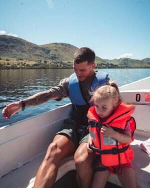 Gemma Atkinson Instagram - Happy Father’s Day! 
Your last one as just a girl dad 🥰 
They say a dad is his sons first hero and his daughters first love.
It’s definitely the case so far for you and Mia. Enjoy your day @gorka_marquez and thanks for looking after us all ❤️