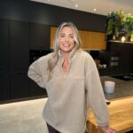 Gemma Atkinson Instagram – Here we go! My BRAND NEW collection with @inthestyle has just launched on the app!🍂🤍 #ad

The feedback from this collection has been amazing and I’m so glad you all love it as much as I do! I really wanted to create some wardrobe staples for this autumn that you can just chuck on as I realise now more than ever we have no time 😂🤦🏼‍♀️ quick and comfy all the way!

Thank you for all the support 🤎🍁