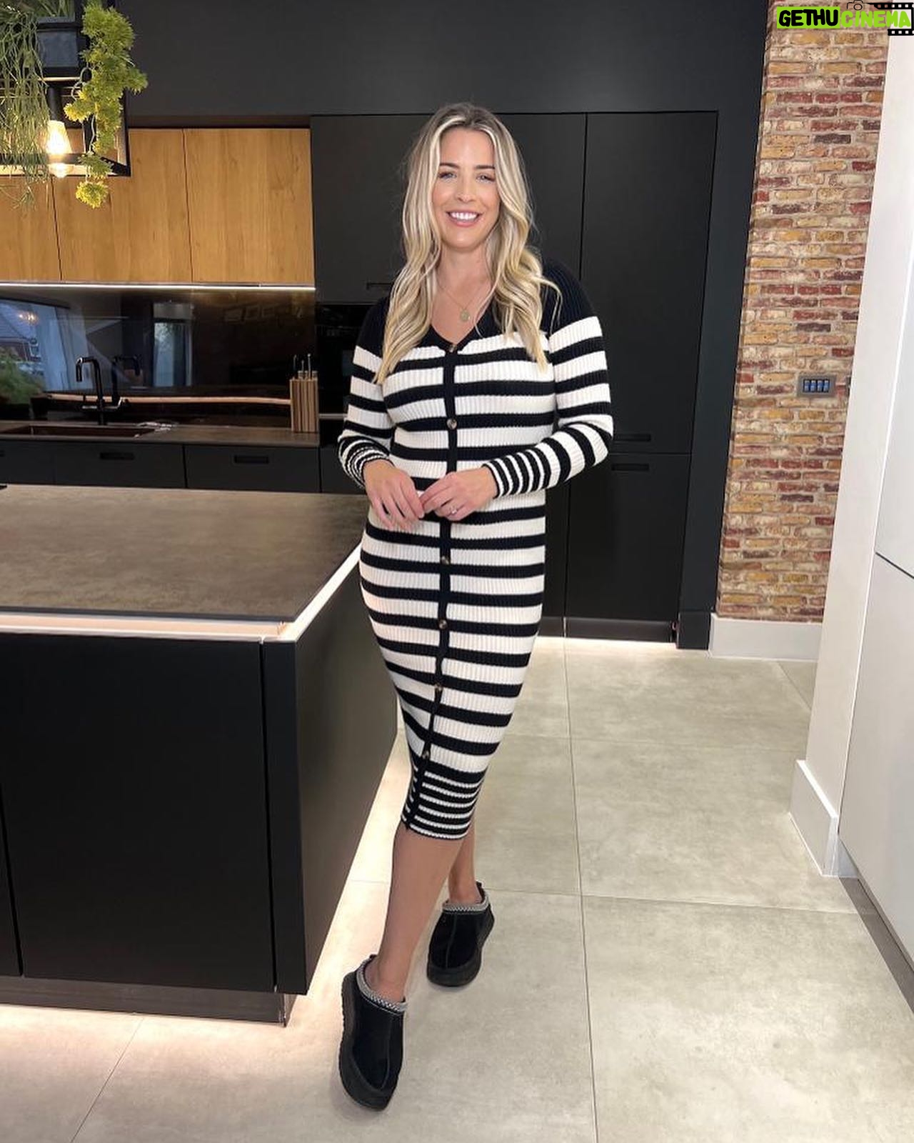 Gemma Atkinson Instagram - Here we go! My BRAND NEW collection with @inthestyle has just launched on the app!ππ€ #ad The feedback from this collection has been amazing and Iβm so glad you all love it as much as I do! I really wanted to create some wardrobe staples for this autumn that you can just chuck on as I realise now more than ever we have no time ππ€¦πΌββοΈ quick and comfy all the way! Thank you for all the support π€π