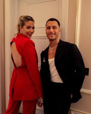Gemma Atkinson Instagram - Mama & Papa went out ❤️🖤

Numero 3 is my favourite 🤪
@glouiseatkinson