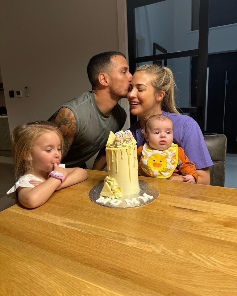 Gemma Atkinson Instagram - 39! So far so good 😊 Thank you for all the lovely Birthday messages. I’ve had a lovely day with my family. Feeling very loved and excited for my chapter 39 🤗