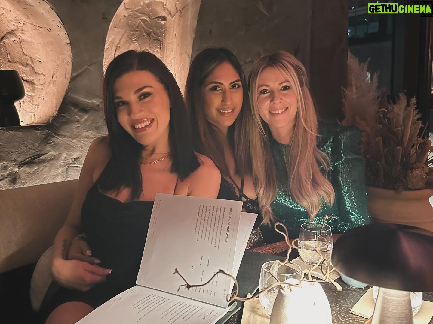 Gemma Atkinson Instagram - Early 40th celebrations for @nat3891 last night! As always when it comes to going out in Manchester @scott.thomas and @thesocialpr_ hosted us the most amazing meal at the new Greek restaurant @fenixrestaurants ππ½ππ½ food was insane!!! Iβd forgotten how nice it is to actually sit around a table with your mates scoffing snd putting the world to rights. Loved it! π―ββοΈπ―ββοΈπ―ββοΈ @katysloane @nat3891 @laurahob_x @kchhabs @vicky_owens