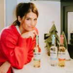 Genevieve Padalecki Instagram - Pour decisions have never been so eco-friendly. 🌎🍹 Sharing some of my favorite sustainable alcoholic (and non-alcoholic!) spirits in my stories today to help you ring in the new year. Shop them at the ltk.it link in my bio 🎊 Psst...meet me @towwn to find a festive cocktail recipe using @dulcevidatequila. Cheers!