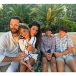 Genevieve Padalecki Instagram - Thanksgiving Hawaii Recap. Our resting beach faces 🌊