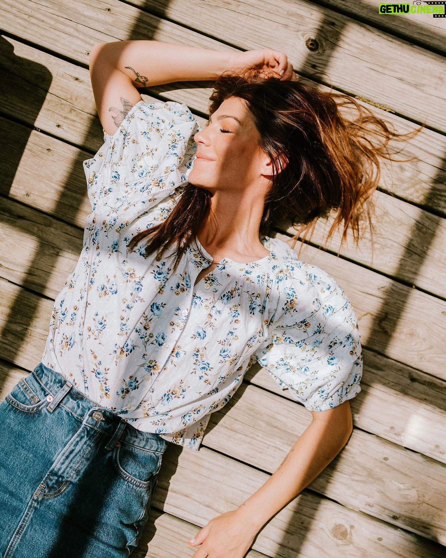 Genevieve Padalecki Instagram - Photosynthesizing 🌱🌞 I’ve learned that living sustainably isn’t just about making sacrifices, it’s about making choices that align with my values. From the food on my plate to the clothes that I wear, making it a priority to support brands and organizations that put people planet first can make a real impact. Check out my stories to see some of my current 💚 favorites. Have you encountered any unexpected advantages or challenges on your own sustainability journey? Share your thoughts below!