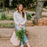 Genevieve Padalecki Instagram - Garden update… I found some keepers. 🥕🤣 Head over to @towwn to see what’s in season and check out my story today for some organic gardening tips 🌱