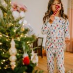 Genevieve Padalecki Instagram - Christmas eve mood 🌟