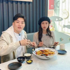 Genie Chen Instagram - 近期不小心成為酸菜魚狂熱者的我
瘋狂到一個禮拜連叫了五天酸菜魚外送

感謝 @joemanweng 與 @ken750305 
帶我一起品嚐各大酸菜魚店家
平價酸菜魚VS奢華酸菜魚 上片了 ，晚餐時間嚐鮮起來 🤤