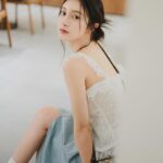Genie Chen Instagram - Thursday ㋡ ⠀⠀⠀⠀⠀⠀⠀⠀⠀⠀⠀⠀ 被大雨吵醒的早晨，我的第一雙gucci白鞋，一起飛翔跑跳拉 ʚ @gucci #gucci