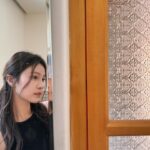 Genie Chen Instagram - 新竹一日遊 意外發現可愛的古宅小眷村 不知不覺就在裡面咖啡廳待一下午