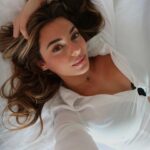 Georgia Hassarati Instagram - nothing chilling at the holiday inn