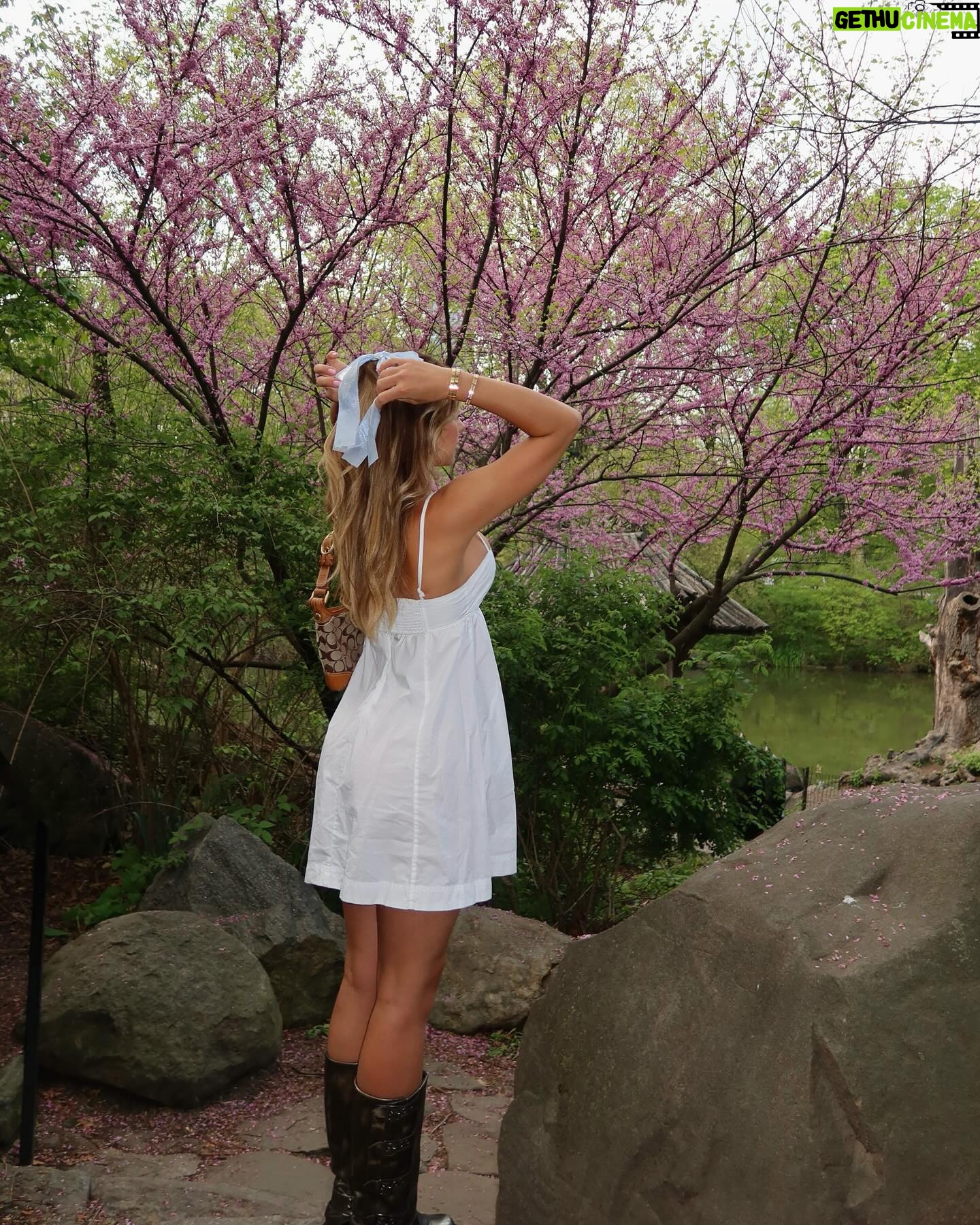 Georgia Hassarati Instagram - nyc so pretty π·ππ·πΌπΈπ·