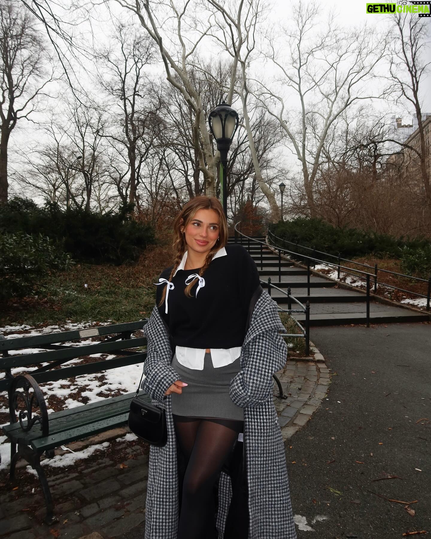 Georgia Hassarati Instagram - Central Park is my favorite