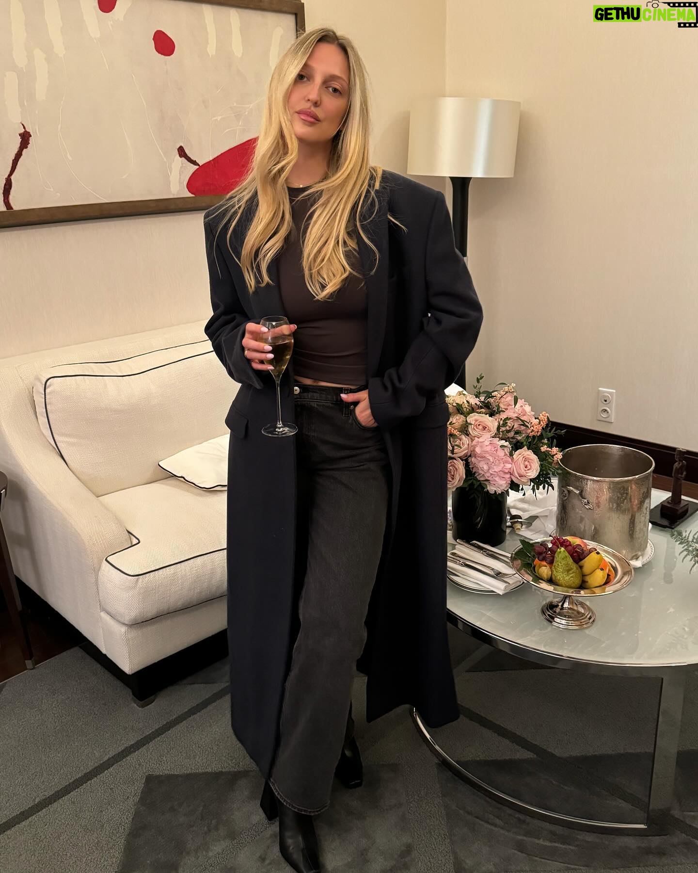Georgia Hirst Instagram - Paris evenings 🤎 @thepeninsulaparis