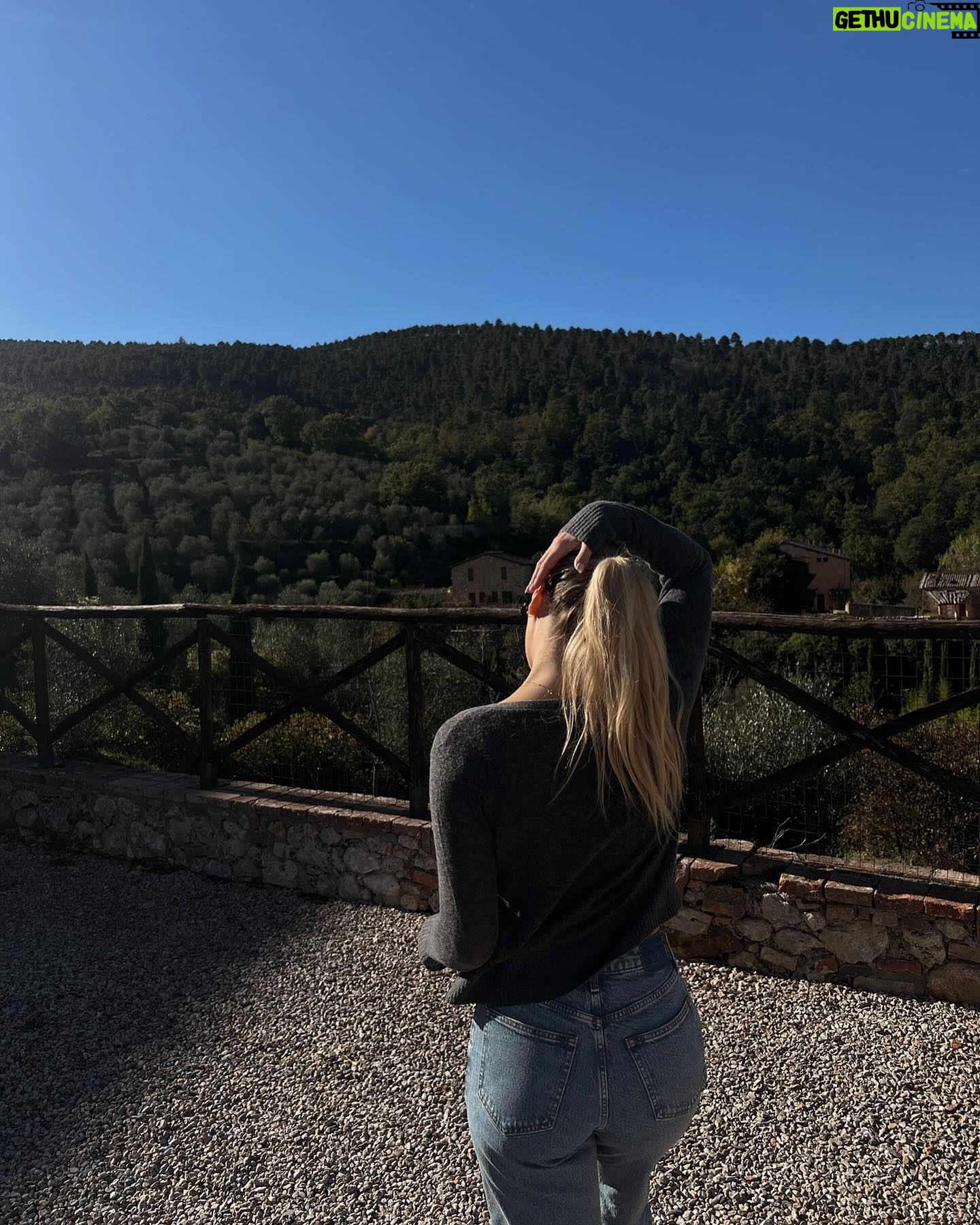 Georgia Hirst Instagram - A few pictures from a busy year. Some ups and downs- but very happy. 2024 I already like youuuu
