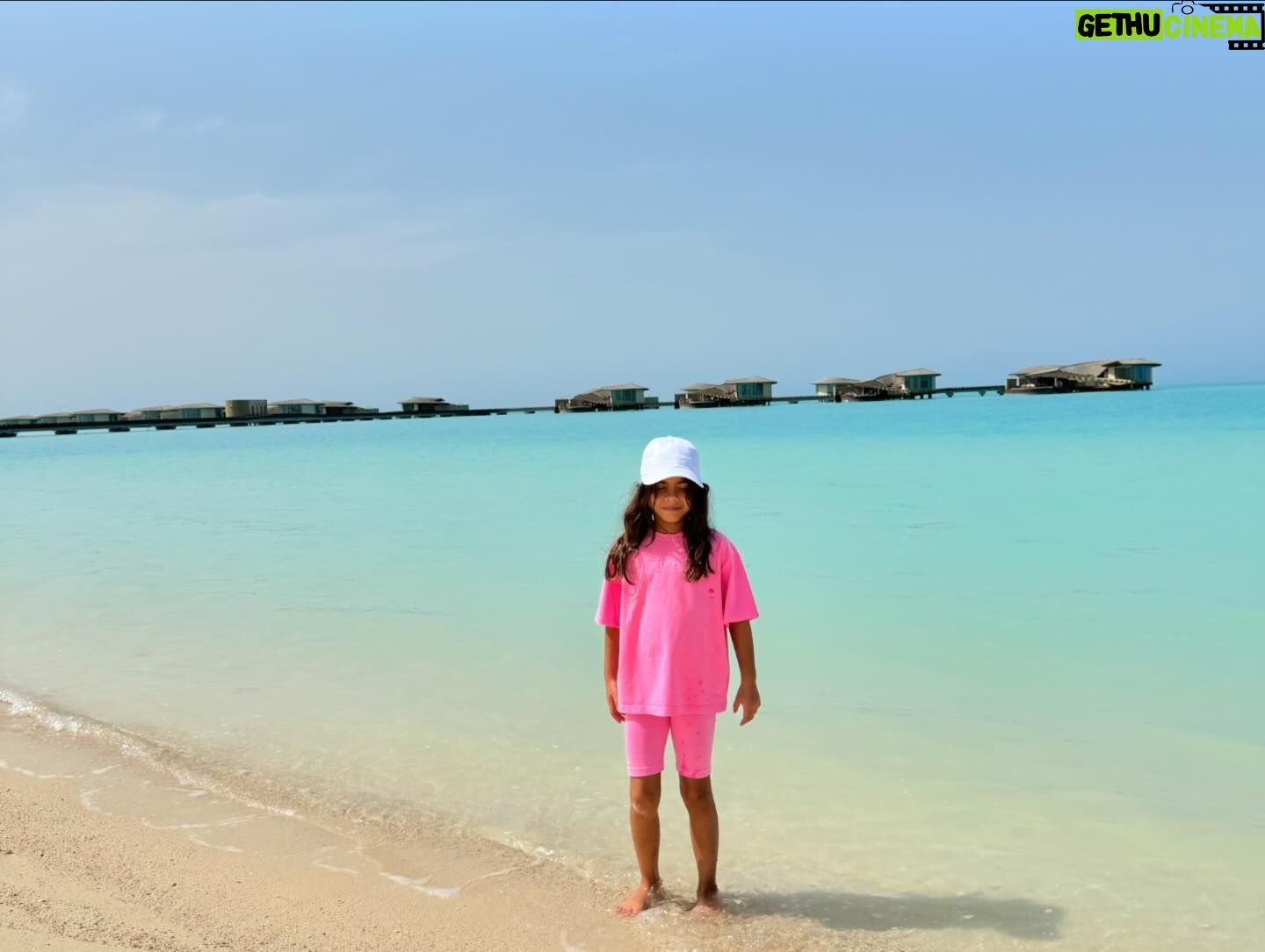 Georgina Rodríguez Instagram - Amor en el paraíso 🧡🌅 Seguimos descubriendo Arabia Saudí 🇸🇦 @visitsaudi