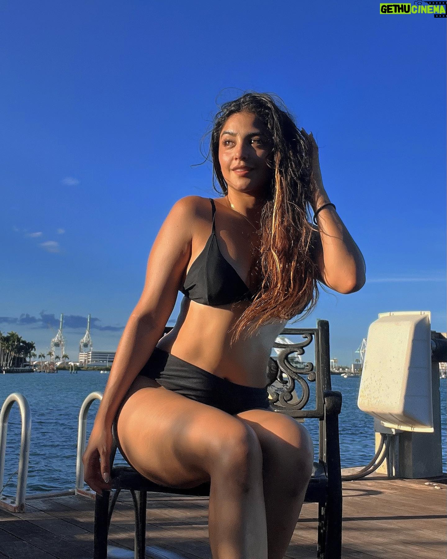 Geraldine Galvan - 57.8K Likes - Amante del mar 🌊🤍