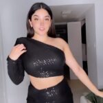 Geraldine Galvan Instagram – 3 ideas de outfits para despedir el año🍇✨🍾