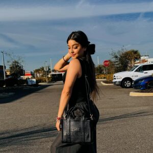 Geraldine Galvan Instagram - 🖤 🖤🖤