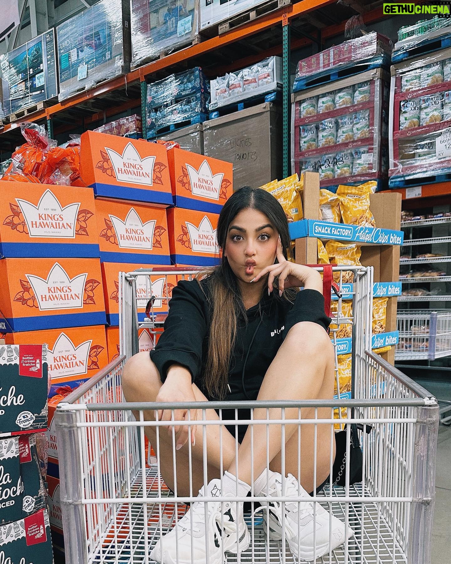 Geraldine Galvan Instagram - Fotitos mientras hago super 🛒📷😮💨