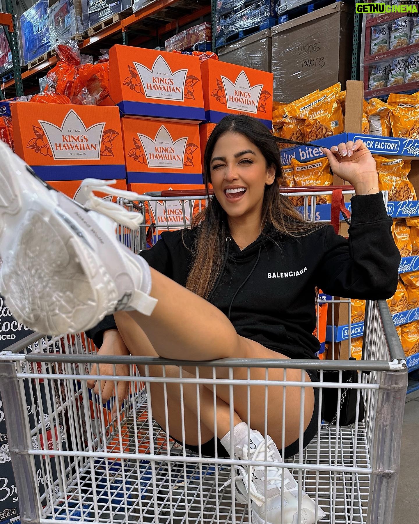 Geraldine Galvan Instagram - Fotitos mientras hago super 🛒📷😮💨