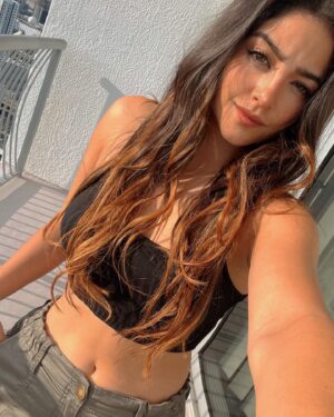 Geraldine Galvan Instagram - ☀️Vivamos y que pase lo que tenga que pasar ☀️