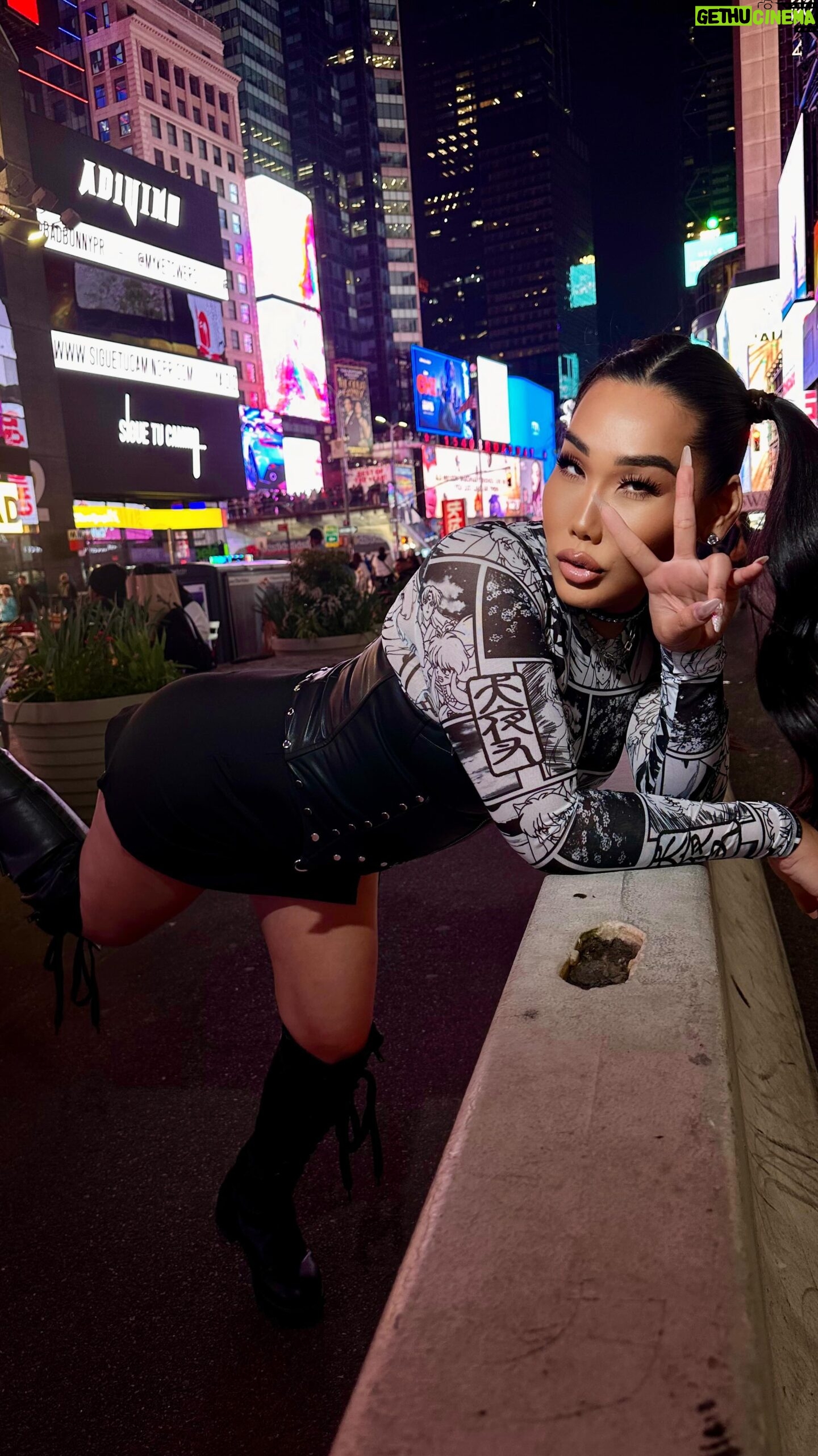 Gia Gunn Instagram - will always love this city but i need sleep 😴 🎥 @kyleloganmanning