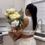 Gia Gunn Instagram - I made a chic arrangement using flowers from Trader Joe’s and it costed me under $50🤍 Part of being a smart creative is being budget friendly and making things look more expensive than they really are! Or is that just being cheap?😂 follow my @flowersbygiagunn account for more!