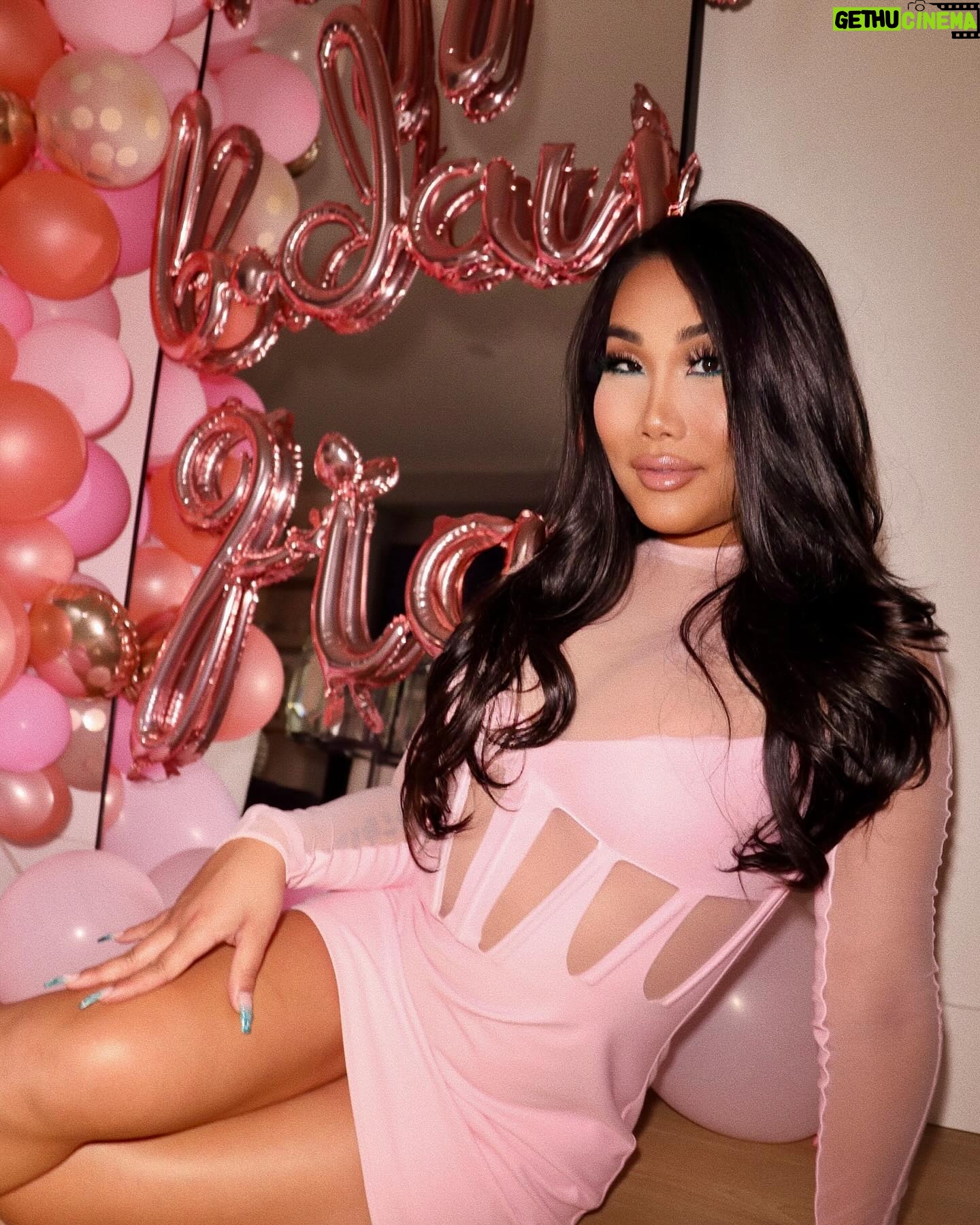 Gia Gunn Instagram - this year I realize it’s not about what it’s about who. quality over quantity and the simplest things in life make me the happiest. thank you for all the bday wishes💖 i feel so blessed to have all of you in my life! truly the luckiest tr*nny in the world.