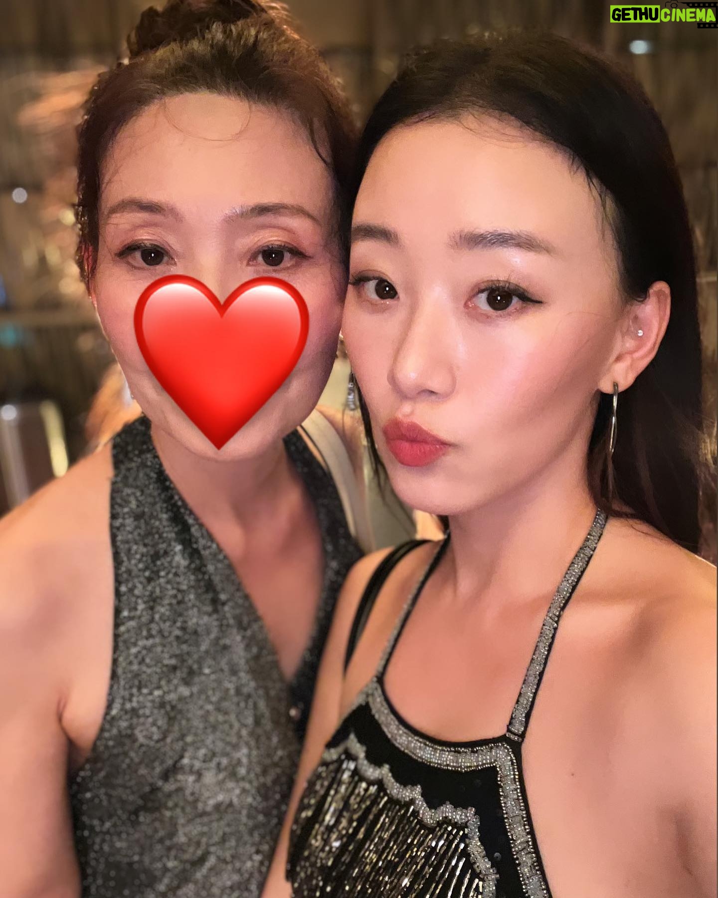 Gia Kim Instagram - Thankful to be back in Singapore through work and pleasure. Coming back somewhere after a while is always a great opportunity to reflect back on the time and changes gone by 🖤 @revolve ❤️ #revolvearoundtheworld