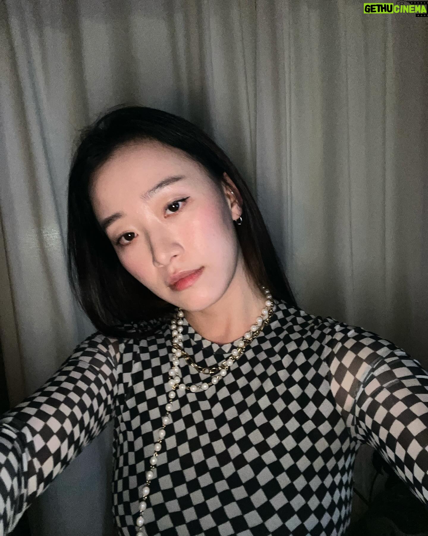 Gia Kim Instagram - Weโre all mad here ๐๐ ๋ฏธ์น์ง ์๊ณ ์์ผ