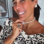 Gianella Neyra Instagram - SORTEO PARA ENGREÍR A MAMÁ 🎁 ¡Gracias a mis amigos de ILARIA que siempre me acompañan! Esta vez quiero regalarles este collar HERMOSO para que lo luzcan cuando quieran🫶🏼 porque se lo merecen 😉. Habrán 1 ganador(a) 🥳 Para participar solo debes 1️⃣ Seguir a @ilaria.peru y a mí 😜 como @gianellaneyra_ sino no ganan ji,ji. 2️⃣ Comentar qué es lo que amas de tu mamá o de ser mamá y taggear a 2 amigas ☺️ para que participen y listo. ☺️Si quieren más posibilidades para ganar, comparte este post en tus historias taggeando a Ilaria y a mi. Anunciaré ganador o ganadora el 10 de mayo al final del día🗓️ en este post.