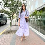 Gianella Neyra Instagram - ¡Lista para grabar el último podcast del año con mis amigas, qué emoción! Hoy me puse un vestido con un color diferente para este inicio de verano ☀️y lo acompañé de una cartera y tacos de cuero que le van perfecto. Total look de mis amigos de @velez_international Si aún no han hecho sus compras navideñas, les cuento que pueden usar mi código GIANELLA30 para un 30% de descuento en la web de Vélez. *Válido hasta el 31 de diciembre, aplican términos y condiciones #publicidad