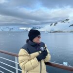 Gianella Neyra Instagram - Sueño cumplido ✔️ visitar la antártica ¿No les pasa que sueñan algo tanto tanto, que cuando lo cumplen, les es imposible creer que lo vivieron y mirar las fotos es recordar, lo increíble que fue la experiencia? DESLIZA ➡️ y mira esas fotos de ensueño en cada parada de este 🛳️. ¿Cuál es tu destino soñado?