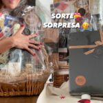 Gianella Neyra Instagram - ¡SORTEAZ🎁 FINALIZADO! PRIMER GANADOR: lise_vas SEGUNDO GANADOR: solangegrissel TERCER GANADOR: javierescuderor Para seguir la celebración de la época más bonita del año y mi favorita, como ya saben. Me he unido a mis amigos de la canastería porque tiene una variedad de regalos para sorprender a los que más quiero. Por eso 3 de ustedes se podrán ganar: 1) Al primer ganador: Maleta Farnese 2) Segundo ganador: Cesta Zarzuela: es buenísimo porque tiene mi espumante preferido 🍾 3) Tercer ganador: Experiencia Condado de Haza: Es un regalo perfecto para mis reuniones que vienen estas fechas. Para ganar lo que tienen que hacer es… 1️⃣ Seguir a @la.canasteria y obvio a mi como @gianellaneyra_ 2️⃣ Menciona a 2 personas con quien compartirías la canasta y porque y listo ✅. 🎅🏼Para más posibilidades de ganar, dale “me gusta” al post y comparte este reel en tus historias taggeando a @la.canasteria y @gianellaneyra_ T&C: https://lacanasteria.com/legales/ *Bases legales y ganadores en lacanasteria.com ⁣⁣⁣ ¡Puedes participar desde el 12 hasta el 19 de diciembre a las 23:59! Solo válido para Lima Metropolitana. ¡Mucha suerte a tod@s! 🍀🎅🏼 ⚠️los ganadores se anunciarán en este mismo reel el 20 de diciembre al final del día.