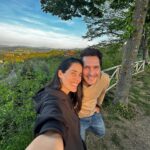 Gianella Neyra Instagram - Esto es felicidad para mí ❤️... Disfrutar el mundo en pareja, tener tiempo para mi y descansar. Viajar y aprender más de nuestro planeta hermoso, trabajar en lo que amo y con amigas 💖. Mi playa, mi lugar favorito en el mundo, mi amiga del alma ☺️. Ver a mis hijos juntos, su complicidad y sus travesuras ji,ji. ¡Los amo! ¡Feliz día de la felicidad para todos! #FelizInternacionalDeLaFelicidad