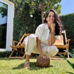Gianella Neyra Instagram - Disfrutando el verano☀️ que tanto amo lista para un evento con mi look Vélez 🤎. Pueden aprovechar que en @velez_international están en BIG SALE, así que vayan y no se queden sin las mejores prendas de Cuero y demás para este verano. #ImVelez #Vélez #Publicidad
