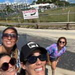 Gianella Neyra Instagram - Primeros días del año en familia y con la familia elegida 🥰. Tiempo para descansar, para disfrutarnos y hacer una pausa para volver con todos. ¿Quién más ama desconectarse frente al mar 🌊? 🙋🏻‍♀️💖💖