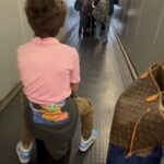 Gianella Neyra Instagram - Primer viaje 🧳 de trabajo en el que me acompaña mi hijo más chiquito 💖. Qué lindo compartir lo que tanto amas con tus hijos, que te vean trabajando, disfrutando de tu trabajo y compartiendo con ellos entre momentos, súper activa y apasionada recontra feliz haciendo lo que uno ama tanto. No hay mejor cosa que les puedas enseñar creo yo, que te vean feliz trabajando 😌. ¡Increíble experiencia y que hermoso poder compartir con el! P.d El último vídeo es mi favorito 💖💖💖💖
