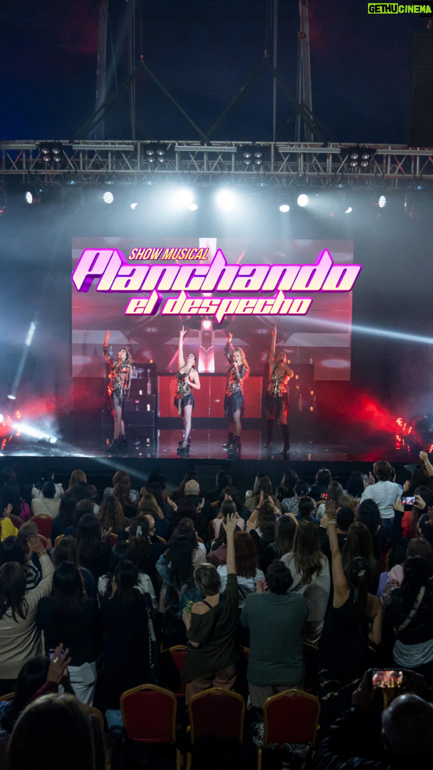 Gianella Neyra Instagram - Prepárate para vivir una experiencia musical inolvidable! 🎤🎉 Disfruta de la magia de @PlanchandoElDespecho_Perú 🤩🎶🎙Vibra, divertirte y desarruga el corazón a través de la música junto a @katiacondosseoane, @dona_rebe, @gianellaneyra_ y @almendra_gd. 💖 ¡Los esperamos en @lacupuladelasartes a partir del 23 de mayo! ✅ Consigue tus entradas en @teleticket.oficial (enlace en nuestra bio) ✅ Obtén un descuento del 15% con @interbank #PlanchandoElDespechoPerú #Música #ShowMusical #Concierto