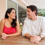 Gianella Neyra Instagram - Algo que no sabías de nosotros es que, aunque casi nunca discutimos, en navidad siempre se arma el debate: ¿Panetón clásico o con chispas con sabor a chocolate?. Descubre tú también el sabor y tradición de los Panetones San Jorge en sus 3 presentaciones: Clásico de 900 gr, Gran Panetón de 1,5k y Poessía con chispas sabor a chocolate.🌟🎄💝 #SanJorge #Navidad #panetón_un_kilo_y_medio #ComparteLoBueno #AlgoDeMiQueNoSabías #PanetónSanJorge #publicidad @sanjorge_peru