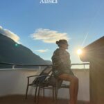 Gianella Neyra Instagram - ¡De Alaska a la Antártida! 😍Viendo estas fotos me doy cuenta que estuve en los extremos, 😂 arriba y abajo. ¡Increíble! Me siento súper agradecida de conocer cada vez más nuestro planeta 🌍, de tener la oportunidad de maravillarme con lo increíble y perfecta que es la naturaleza, nuestra tierra, me hace quererla y respetarla cada vez más. Por eso si me dicen viaje siempre digo: ¡Si 😂😂! Porque son aprendizajes únicos para toda la vida. ¡Qué mundo increíble en el que vivimos✨! ¿Cuáles son tus destinos soñados de la vida? Estos estaban en mi lista, ahora se viene… 🤫