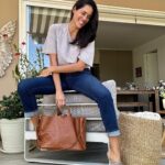Gianella Neyra Instagram - Lista para salir a la última reunión del día, feliz y súper emocionada por lo que se viene 😉. ¡Ya les contaré! @velez_international #ImVelez #VélezArtisan #Publicidad