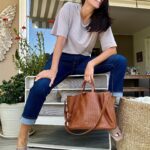 Gianella Neyra Instagram - Lista para salir a la última reunión del día, feliz y súper emocionada por lo que se viene 😉. ¡Ya les contaré! @velez_international #ImVelez #VélezArtisan #Publicidad