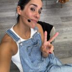 Gianella Neyra Instagram - ¡Madres, el musical llegó a Miami 🇺🇸! Más que felices con esta hermosa experiencia 💖 y con el corazón lleno de ver reír, divertirse y hacer catarsis de mamás, juntas😜. ¡Gracias al público extraordinario que nos acompañó en las 2 funciones, nos encantó verlos! @rossana.fm @villaloboserika @alexandragrana @preludioac