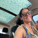 Gianella Neyra Instagram - Cielo lleno de nubes de algodón, clima hermoso y auto 🚘 listo para volver a casa y alistarnos para una nueva aventura ✈️. ¡Gracias @mgperuoficial por acompañarme en estas escapadas a mi lugar favorito 🌊☀️!