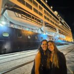 Gianella Neyra Instagram - Viviendo unos días increíbles en este 🛳️. Buena compañía, asado 🥩, naturaleza, vistas increíbles, 🐧 pingüinos, teatro 🎭 y tanto para disfrutar. ¿Qué más puedo pedir? Otro sueño cumplido: La Antártida 🌬️